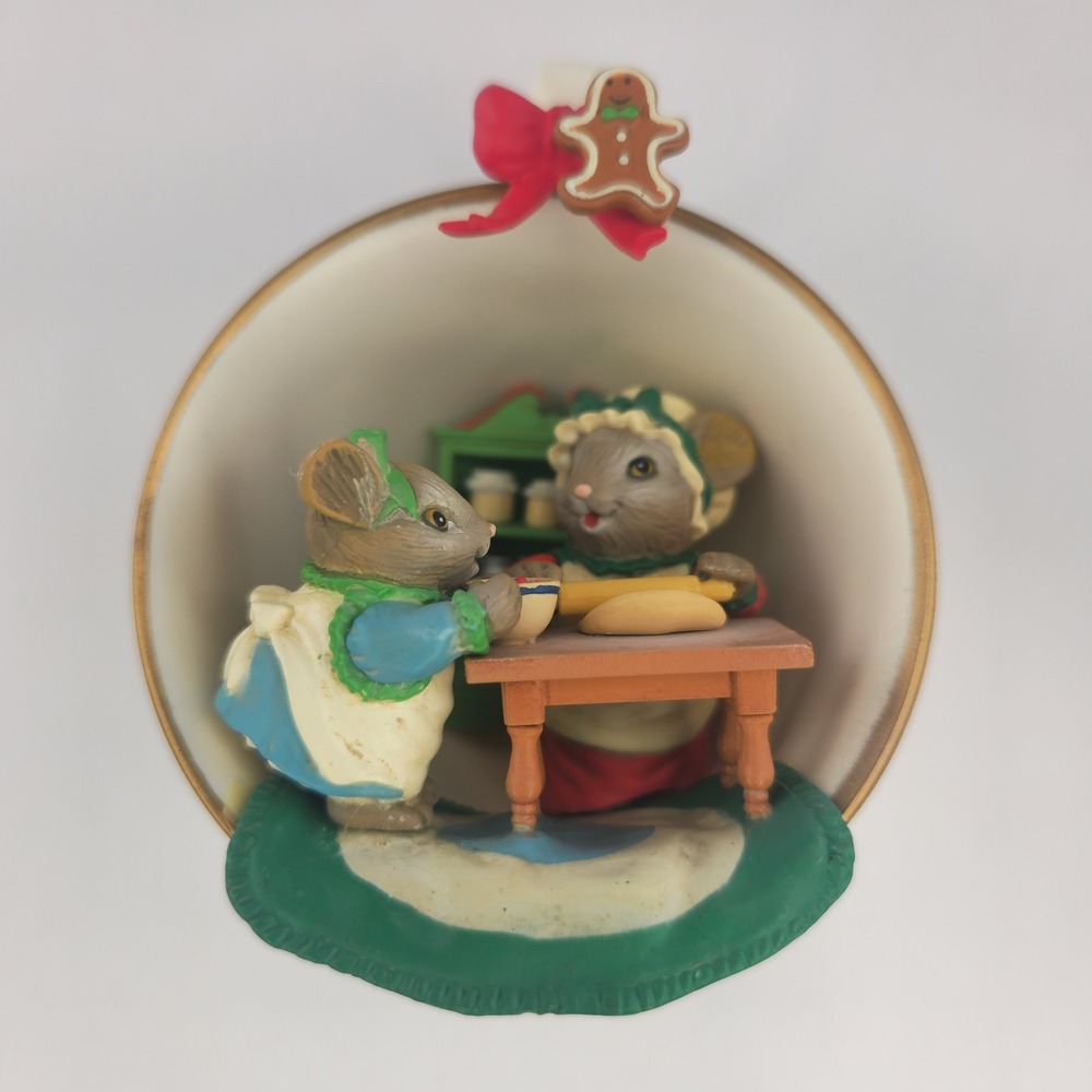 1989 Enesco Christmas Cookin Cozy Cup #3 Mice Teacup Ornament 563048
